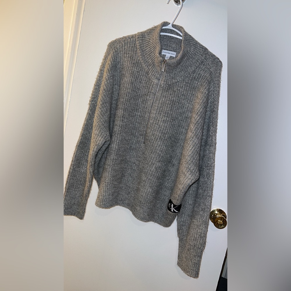 Calvin Klein Wooly Sweater size large